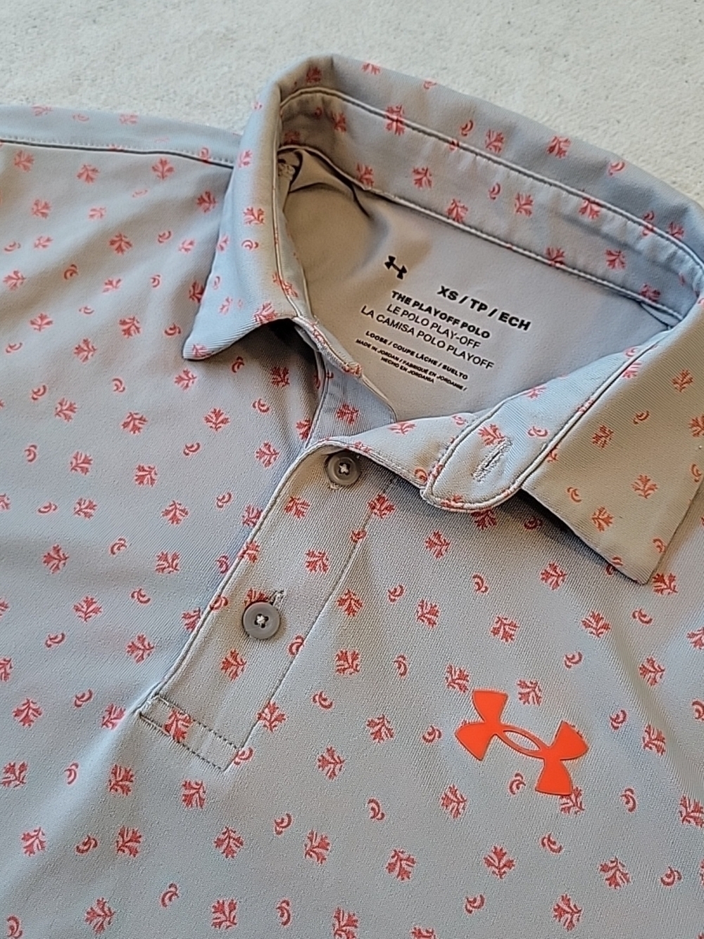 Under Armour The Playoff Polo Shirt Men's XS Gray Loose All Over Print Floral